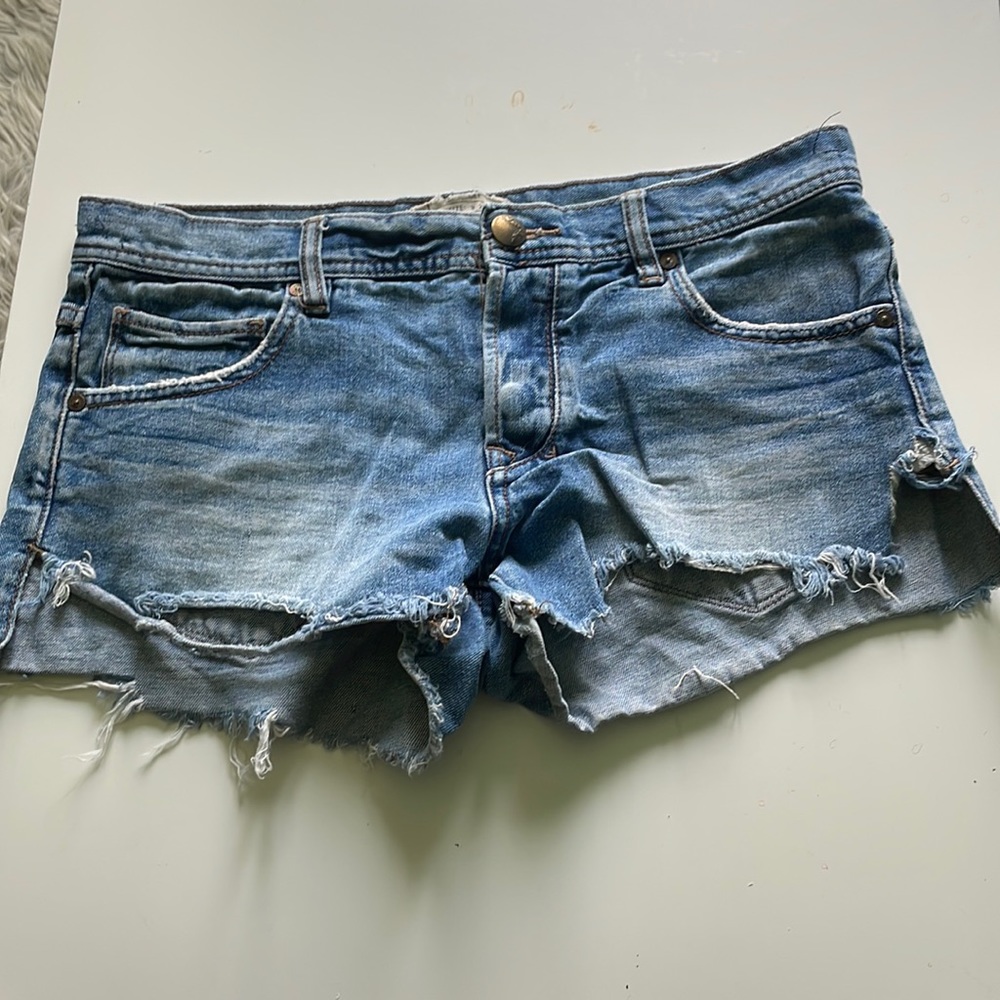 Super cute Free People jean shorts